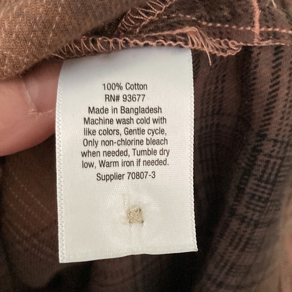 Arizona women’s flannel button down shirt. - Picture 3 of 6